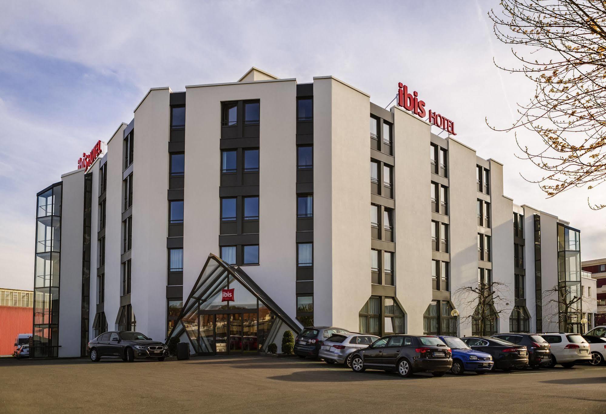 Ibis Lausanne Crissier Exterior photo